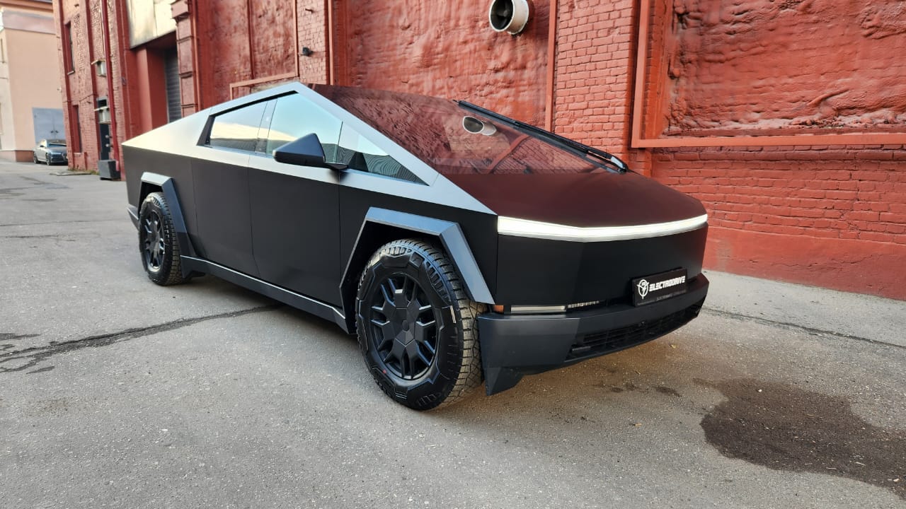 Tesla Cybertruck Cyberbeast AWD — автомобиль Лаки Кар