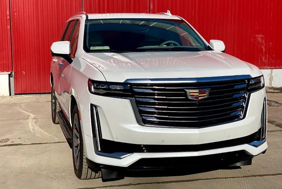 Cadillac ESCALADE — автомобиль Лаки Кар