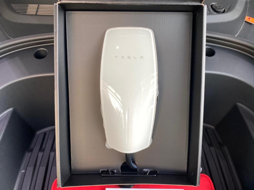 Зарядная станция Tesla Wall-Connector Gen.3 TYPE-2 — товар компании Лаки Кар