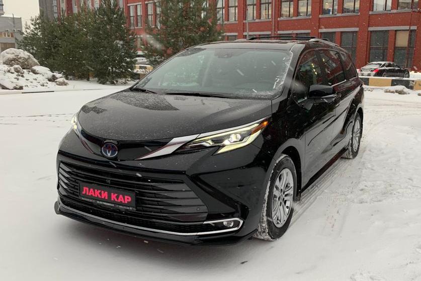 Toyota Sienna HYBRID PLATINUM AWD — автомобиль Лаки Кар