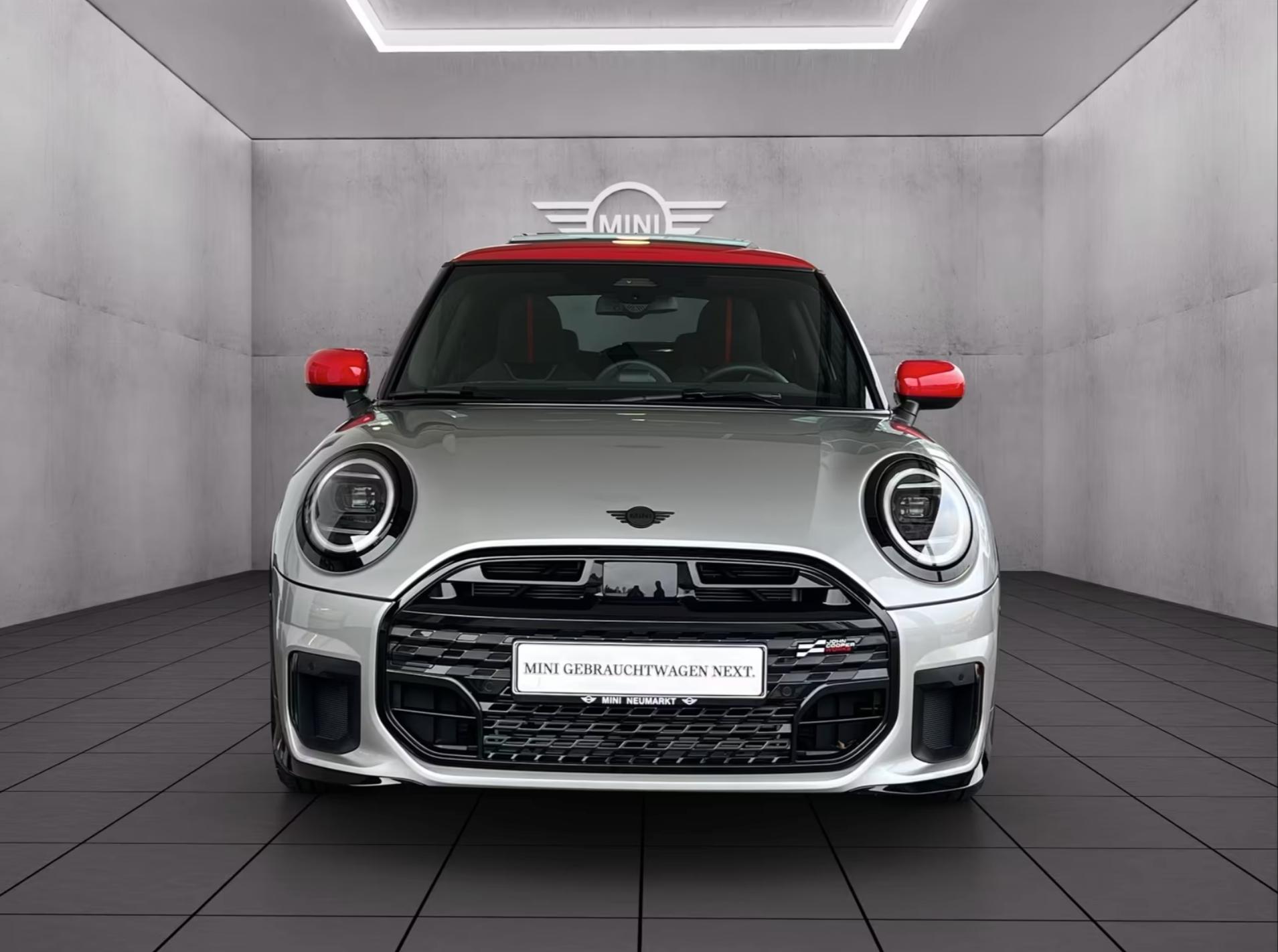MINI Cooper C JCW — автомобиль Лаки Кар