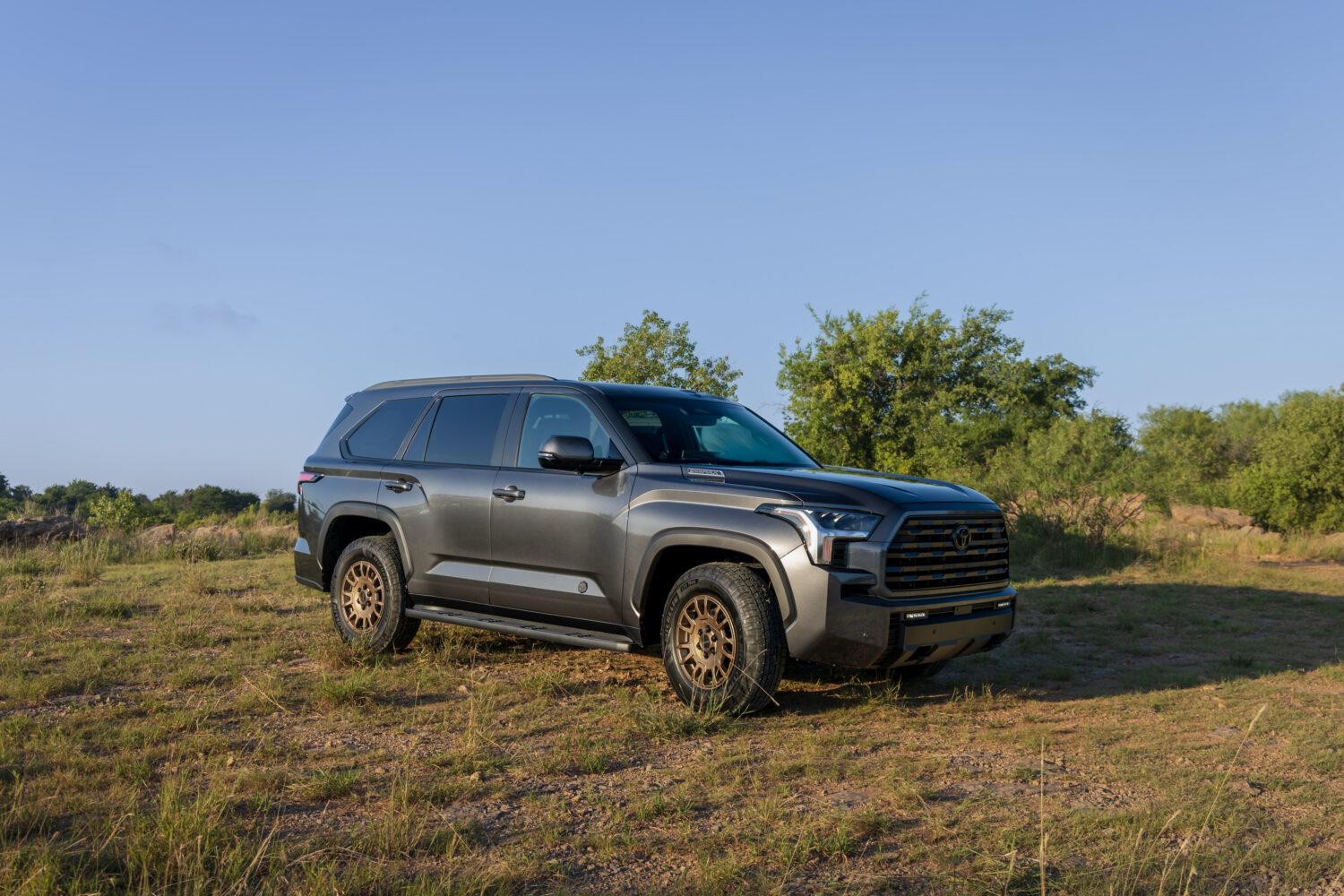 Toyota представила обновлённую Sequoia 2027