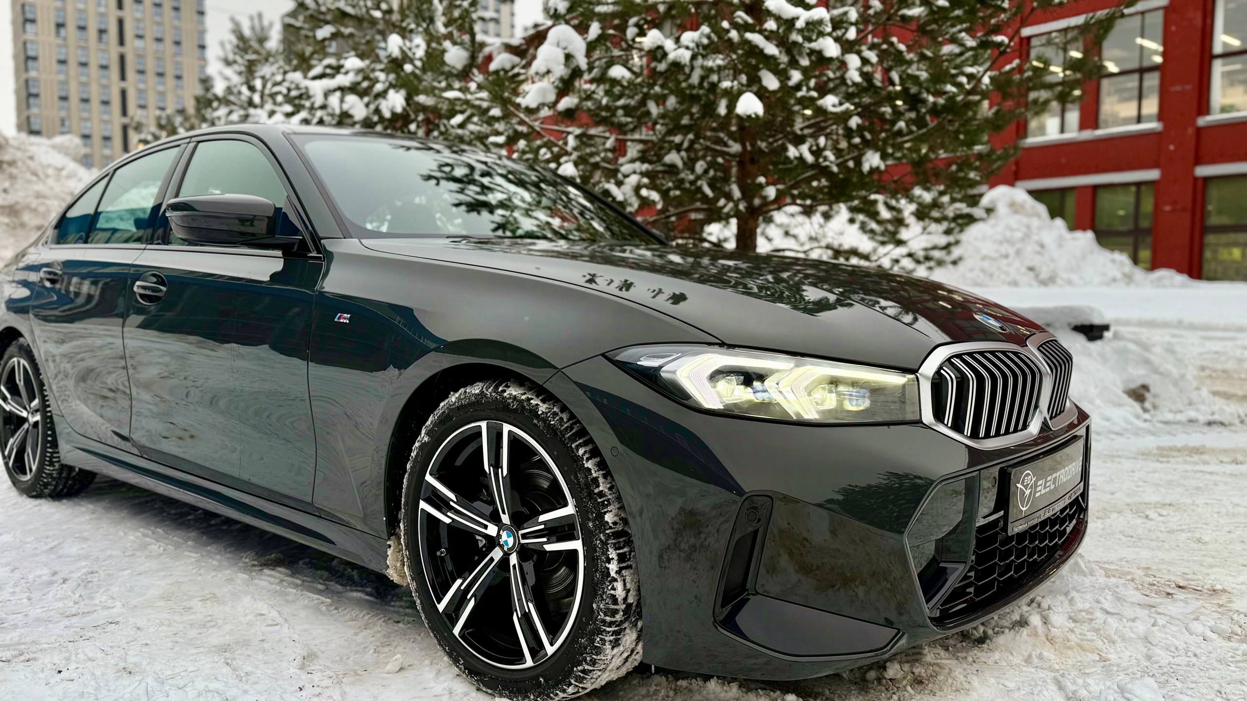 BMW BMW 318i, 2025 — автомобиль Лаки Кар