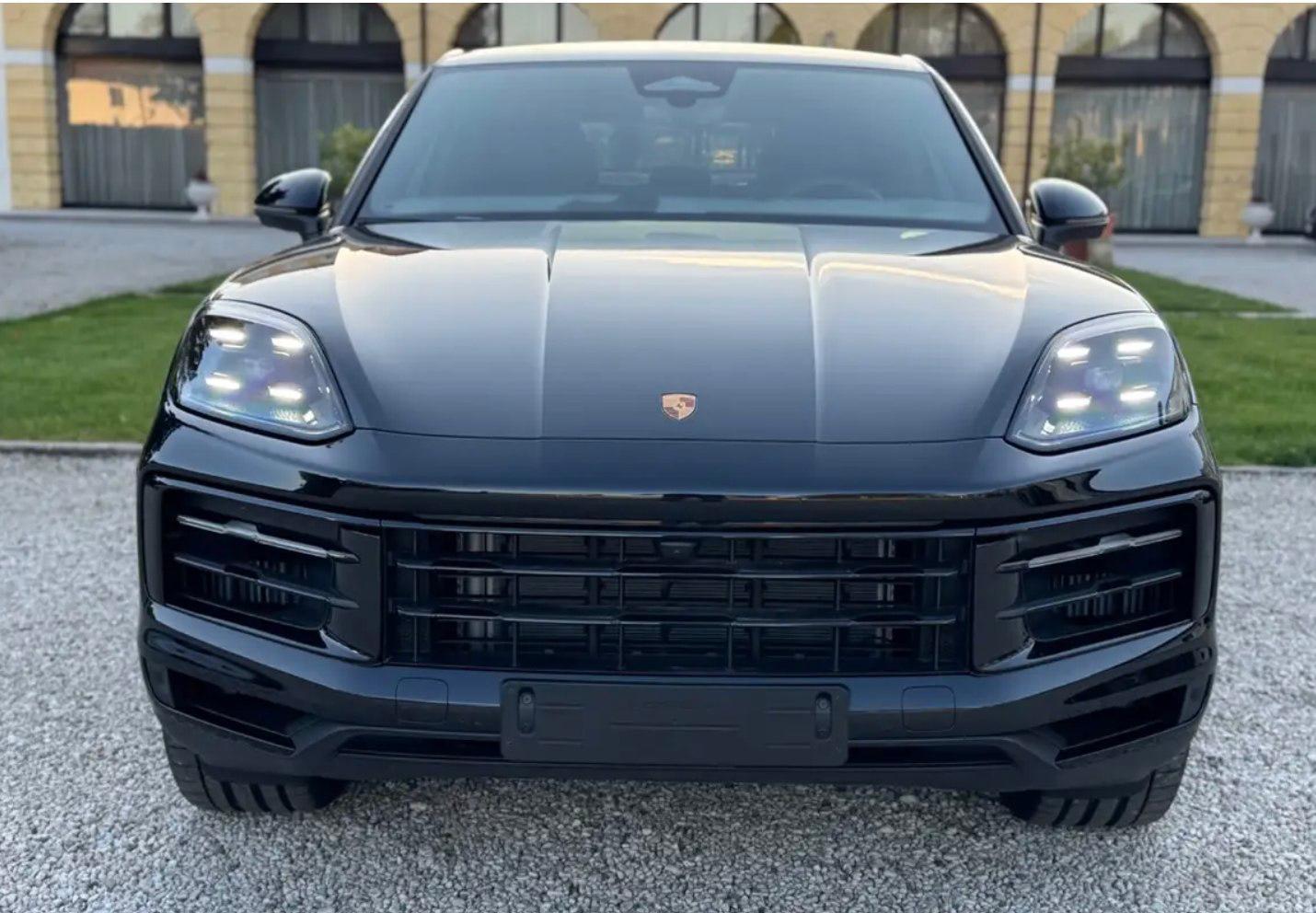 Porsche Cayenne Coupé 2026 — автомобиль Лаки Кар