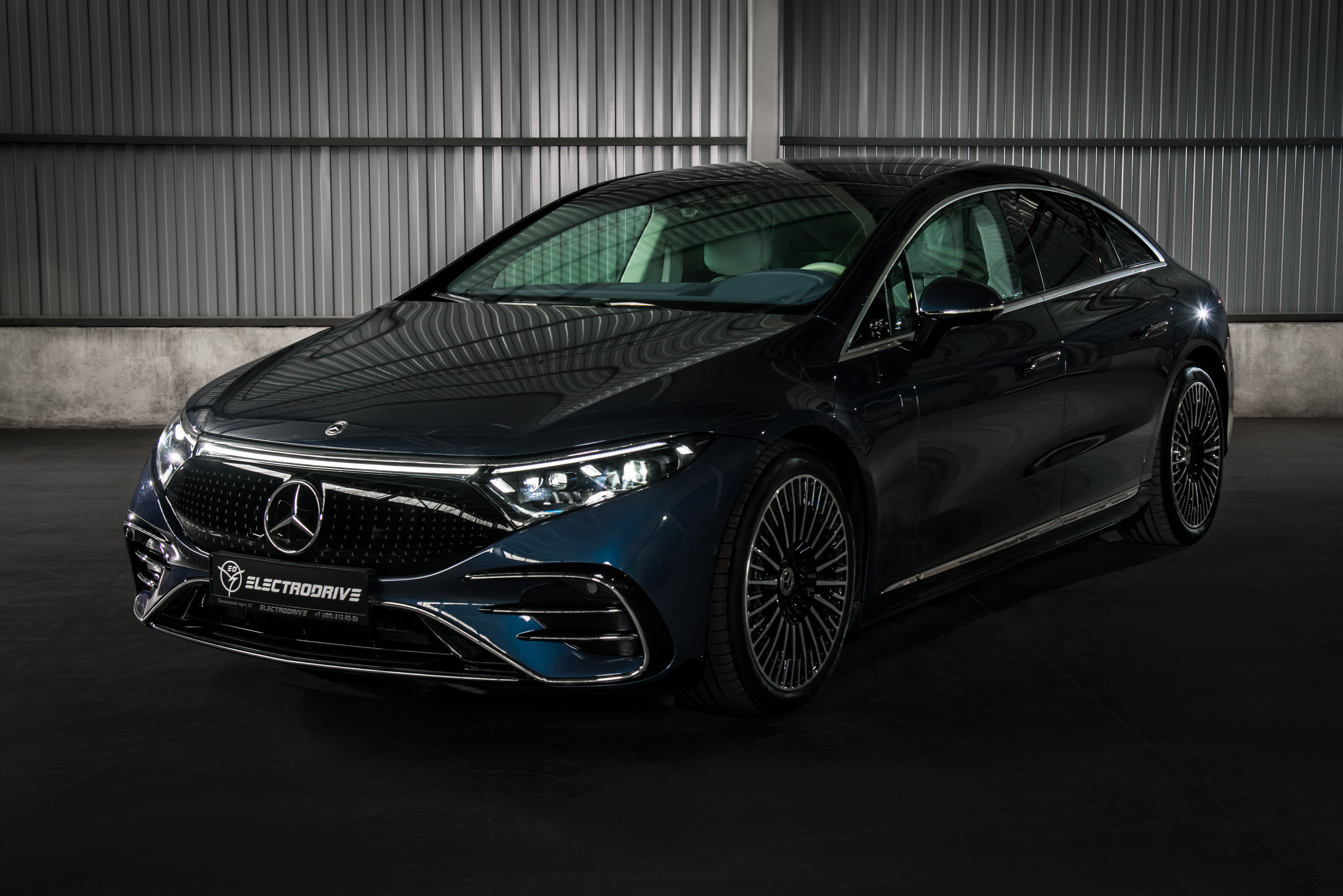 Mercedes Benz EQS-580 4matic — автомобиль Лаки Кар