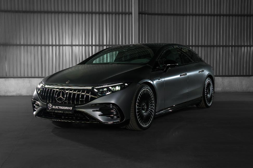 Mercedes Benz EQS AMG 53 — автомобиль Лаки Кар