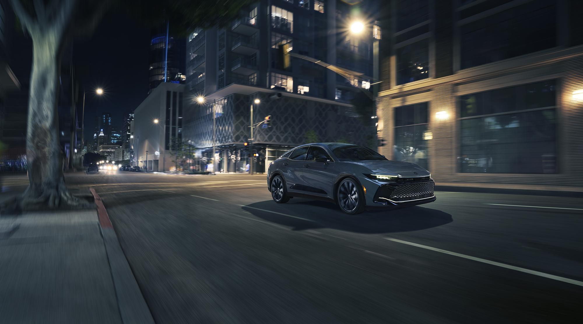 Toyota обновила Crown для 2027 модельного года